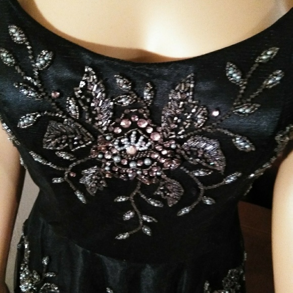 Massive Price Drop, 3\4 length gown - Picture 2 of 9